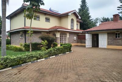 5 Bed Townhouse with En Suite in Kitisuru