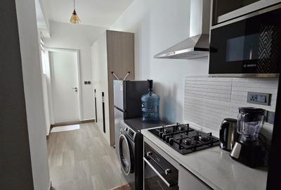 Furnished Studio Apartment with En Suite in Riverside