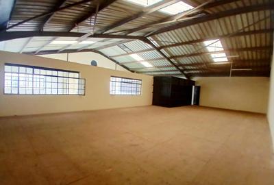 4,000 ft² Warehouse with Parking in Syokimau - 2