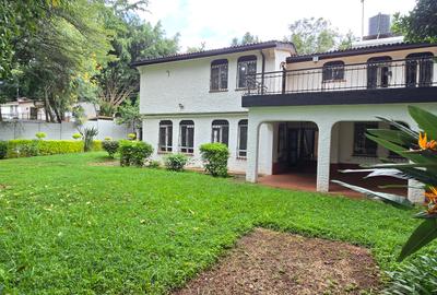 4 Bed House with En Suite at Hill View 44 - 3