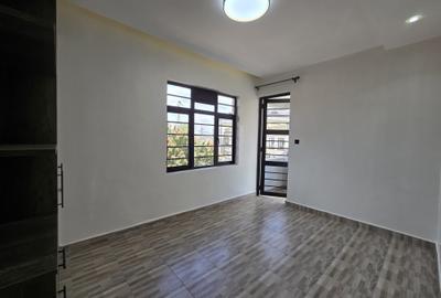 4 Bed House with En Suite in Membley - 4