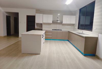 4 Bed Apartment with En Suite at Parklands