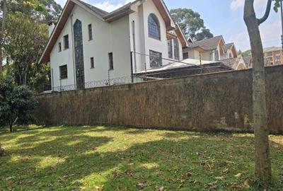 5 Bed Townhouse with En Suite at Lavington