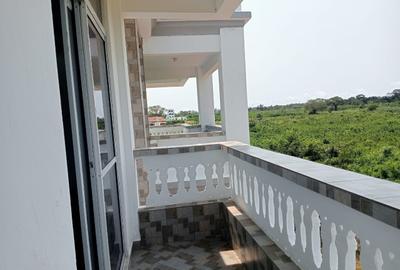 6 Bed Villa with En Suite in Diani - 3