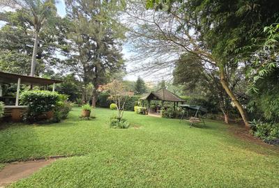 4 Bed House with En Suite at Lavington