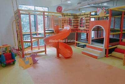 3 Bed Apartment with En Suite in Riverside - 4