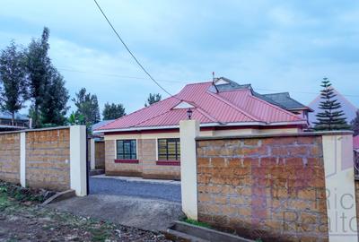 3 Bed House with En Suite at Oloolsurutia Road - 4