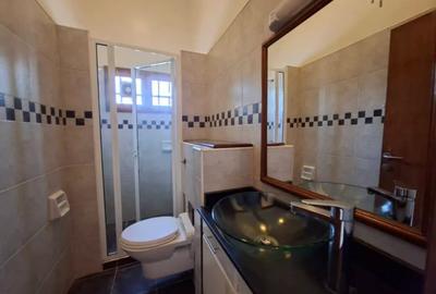 5 Bed House with En Suite at Elias Zagorreti - 3