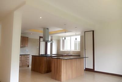 3 Bed Apartment with En Suite in Lower Kabete