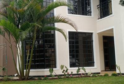 4 Bed House with En Suite in Kiambu Road