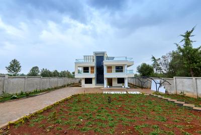 5 Bed Townhouse with En Suite at Maiyan