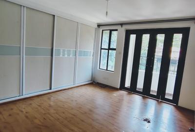 2 Bed Apartment with En Suite in Riverside - 4