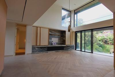 5 Bed Villa with En Suite at Kitisuru