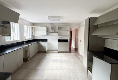 4 Bed House with Staff Quarters in Lower Kabete