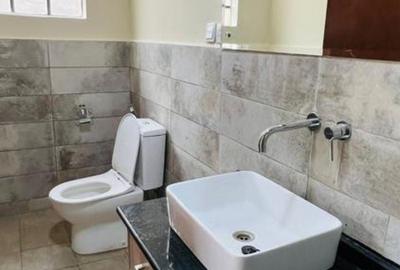 4 Bed Villa with En Suite in Westlands Area