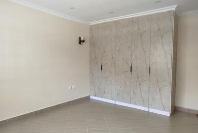 4 Bed House with En Suite in Karen - 4