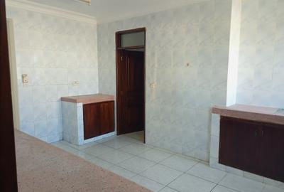 3 Bed Apartment with Swimming Pool in Nyali Area - 2