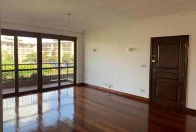 3 Bed Apartment with En Suite in Upper Hill - 2