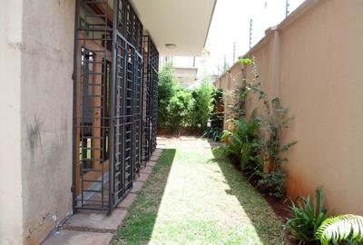 5 Bed Townhouse with En Suite in Lavington
