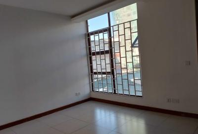 3 Bed Apartment with En Suite at Parklands - 2