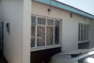 3 Bed House in Donholm - 3