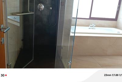 5 Bed Townhouse with En Suite in Lavington - 2