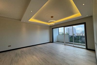 Serviced 2 Bed Apartment with En Suite in Riverside