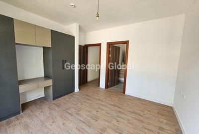 4 Bed Apartment with En Suite in Rosslyn - 3