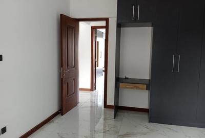Serviced 3 Bed Apartment with En Suite in Kileleshwa