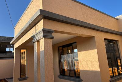 3 Bed Townhouse with En Suite at Kimbo