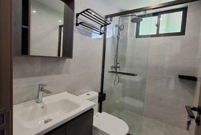 2 Bed Apartment with En Suite in Lavington