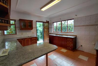 5 Bed Townhouse with En Suite at Westlands
