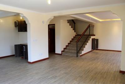 5 Bed Townhouse with En Suite in Ruiru