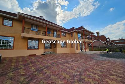 5 Bed House with En Suite in Runda