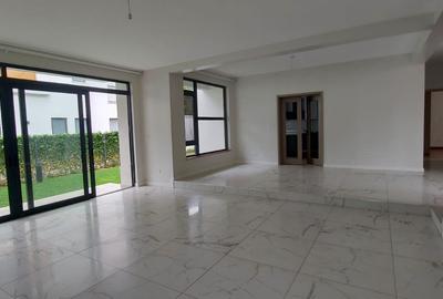 5 Bed Villa with En Suite at Lavington - 3