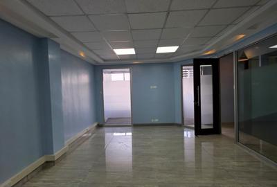 1,242 ft² Commercial Property with Service Charge Included in Westlands Area - 4