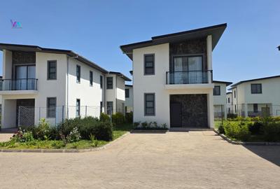 4 Bed Townhouse with En Suite in Ongata Rongai
