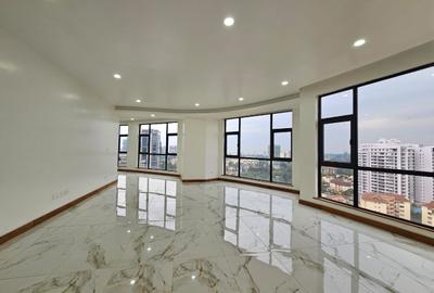 4 Bed Apartment with En Suite in Westlands Area - 4