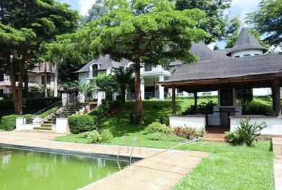 5 Bed House with En Suite in Kitisuru - 3