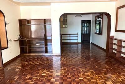 4 Bed Villa with En Suite at Rhapta Road - 2