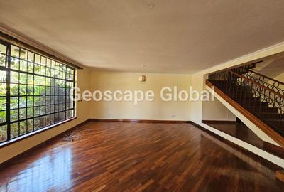 5 Bed Townhouse with En Suite in Lavington - 2