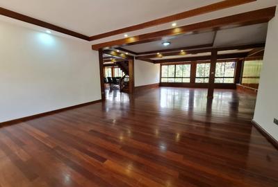 9 Bed Villa with En Suite in Westlands Area - 4