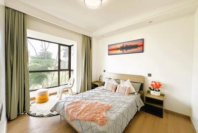 3 Bed Apartment with En Suite at Riverside