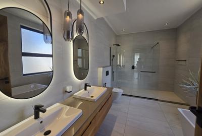 4 Bed Apartment with En Suite in Loresho - 3