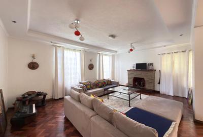 5 Bed Townhouse with En Suite at Westlands - 4