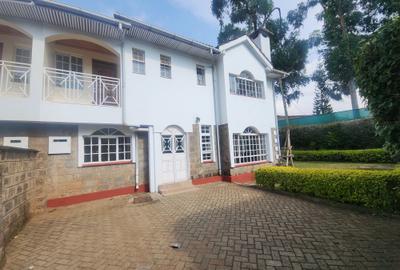 3 Bed Townhouse with En Suite in Lavington