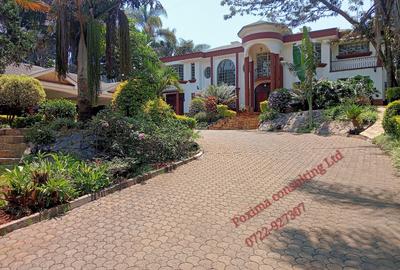 6 Bed Villa with Swimming Pool at Nyari