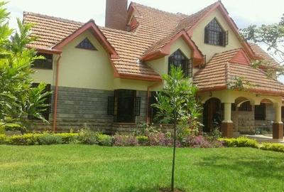 5 Bed House with En Suite in Runda