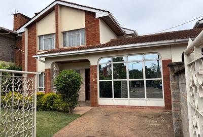 4 Bed House with Garden in Lavington
