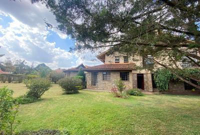 5 Bed Villa with En Suite in Runda - 2